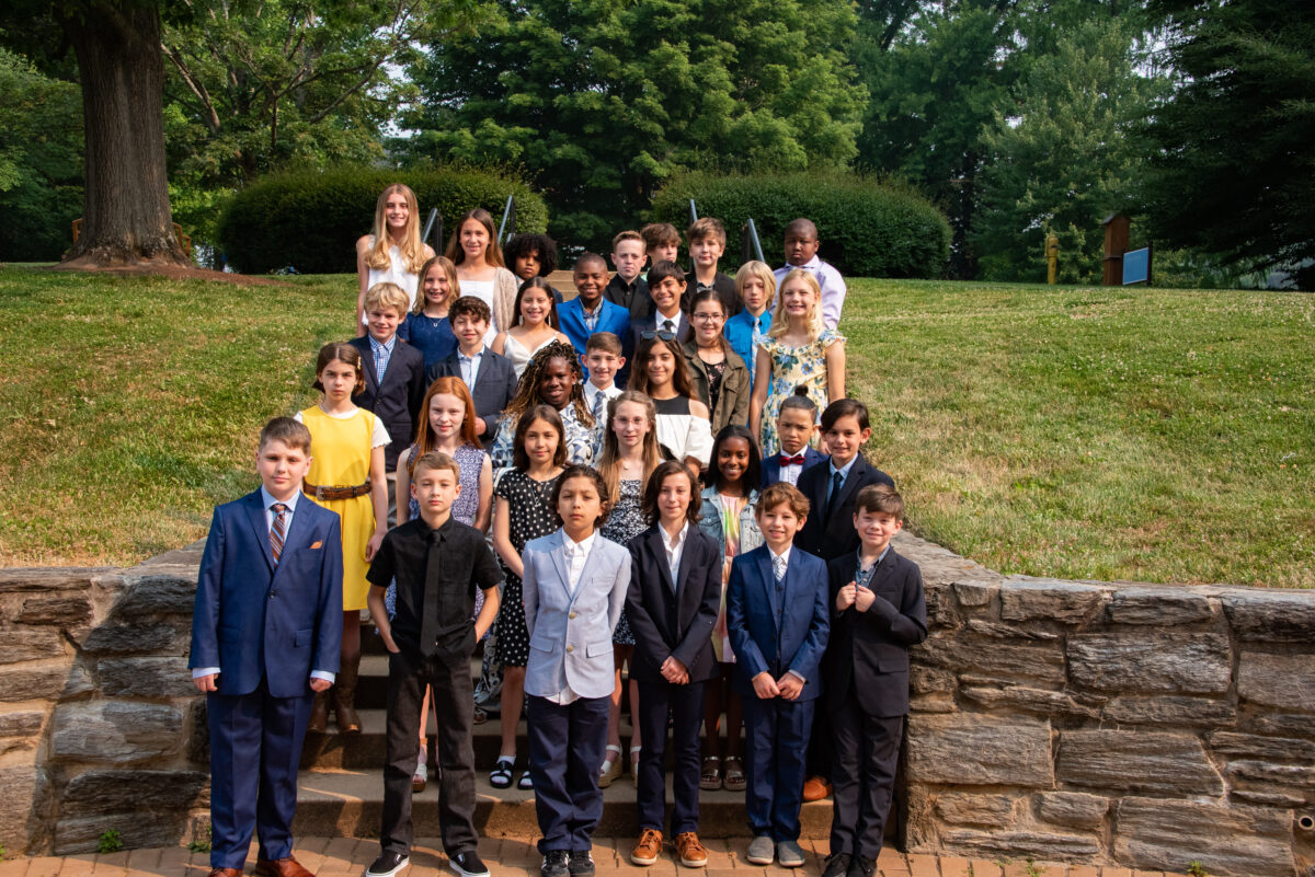 fifth grade class photo outside